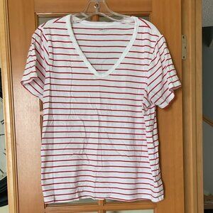 Old Navy T-shirt